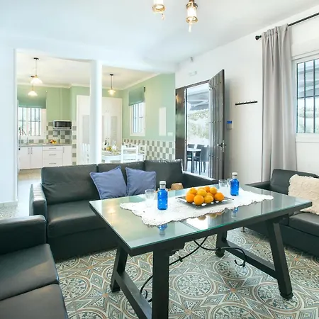 Rancho Nicolas Villa